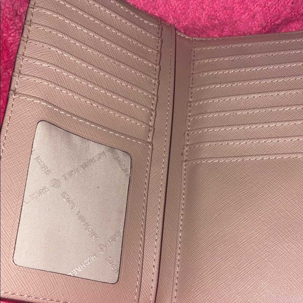 Michael Kors Blush Pink Wallet multi pockets - Picture 9 of 12